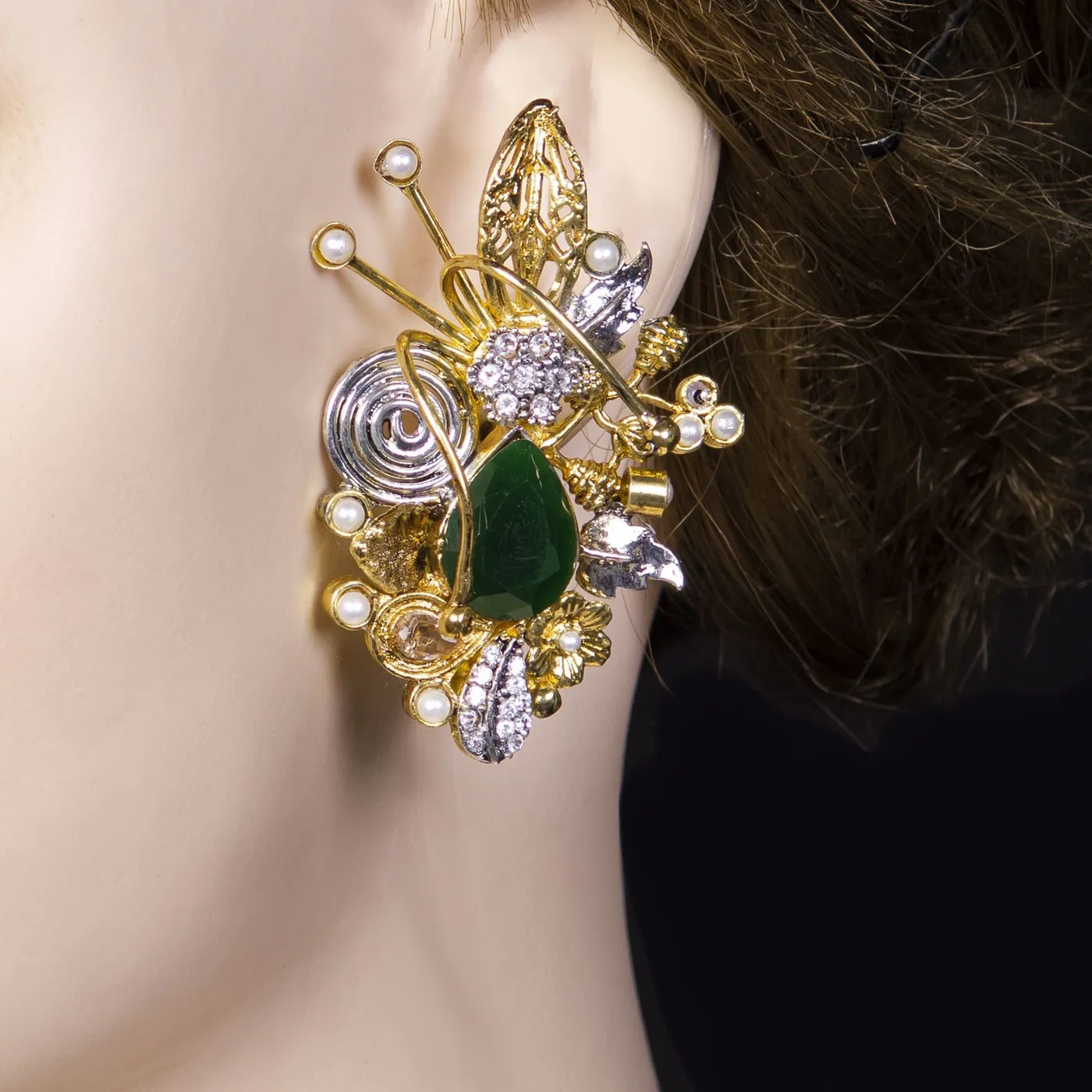 Floral Kundan & Pearl Ear Cuff