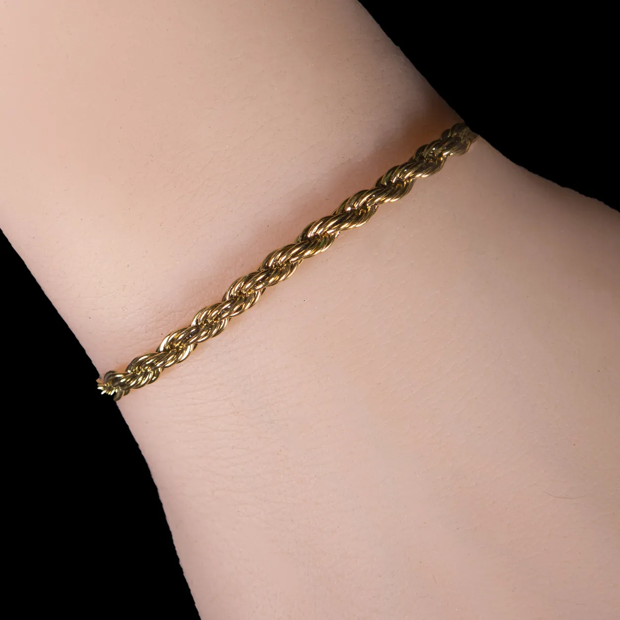 Golden Robe Chain Bracelet