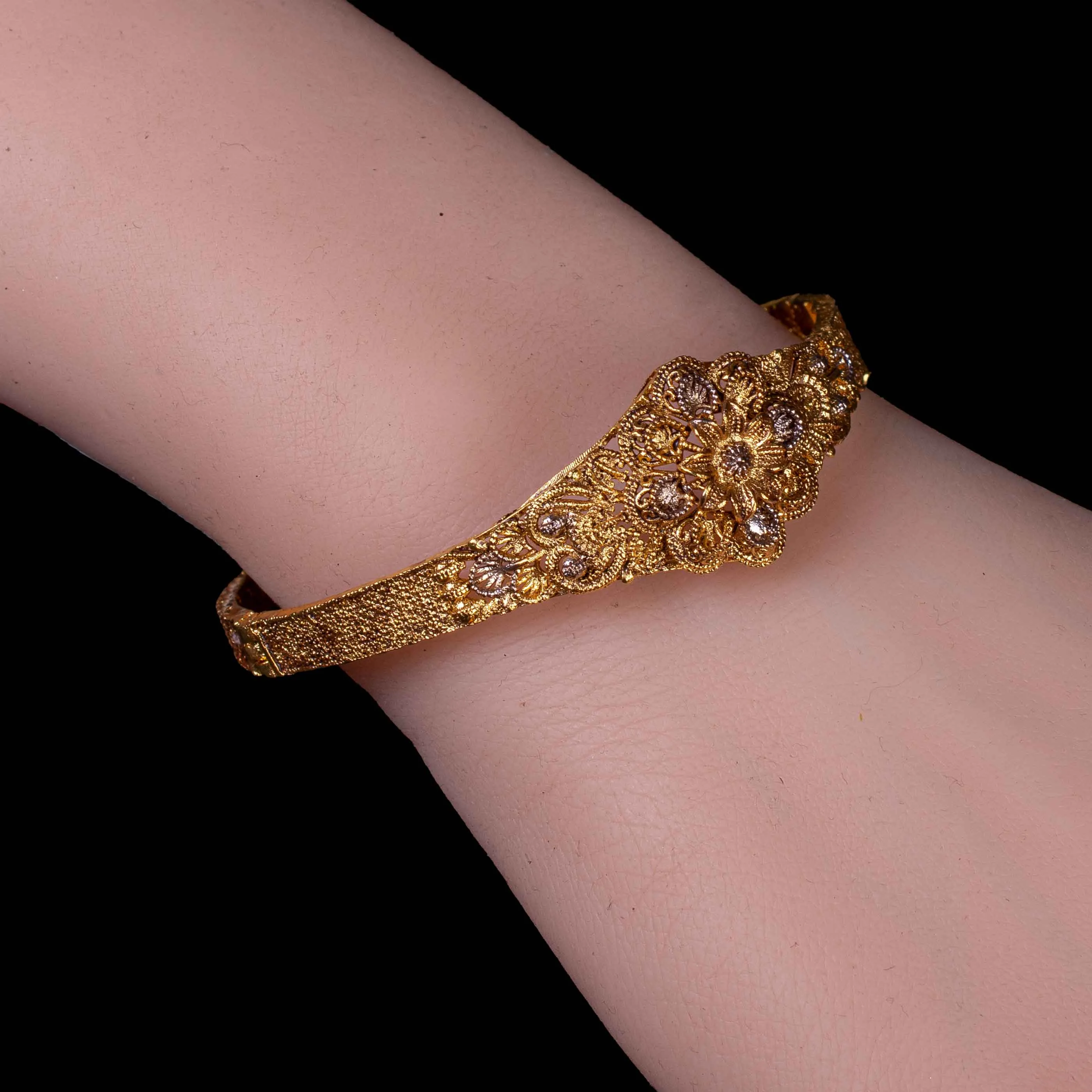 Gold Plated Single Piece Bracelet Bangle For Girl