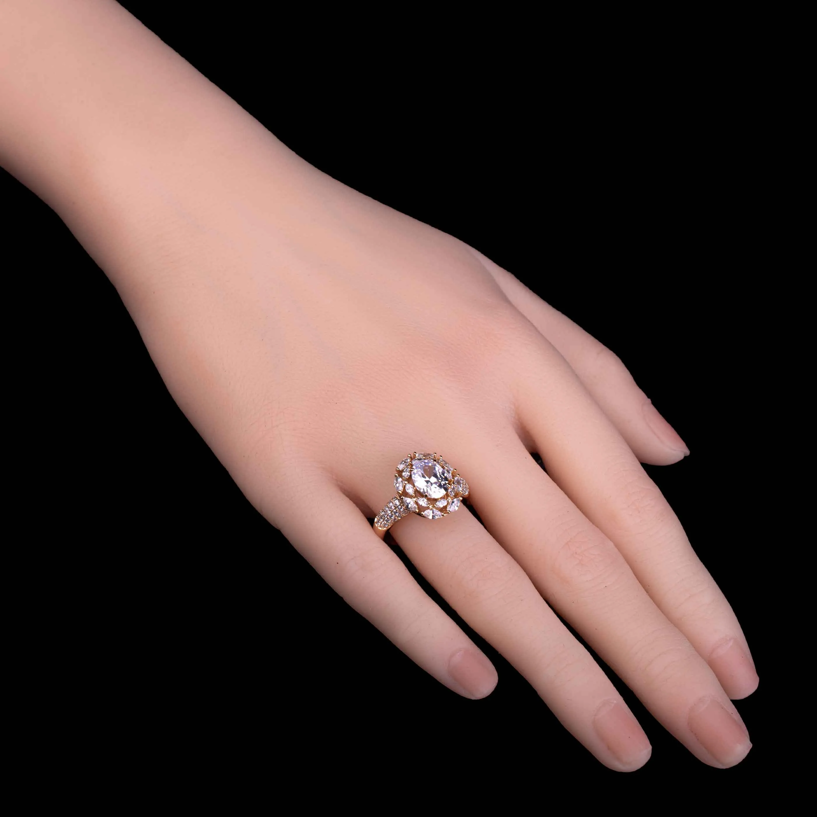 Golden Glam Zirconia Ring
