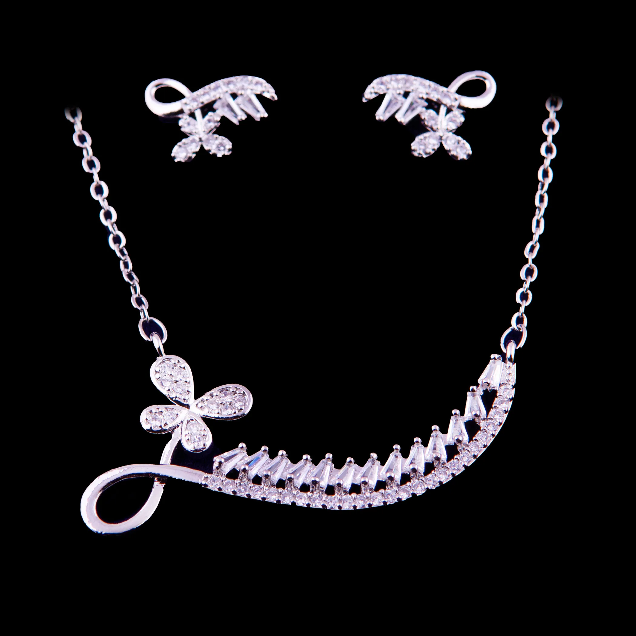 Floral Motif Necklace & Earring Jewelry set