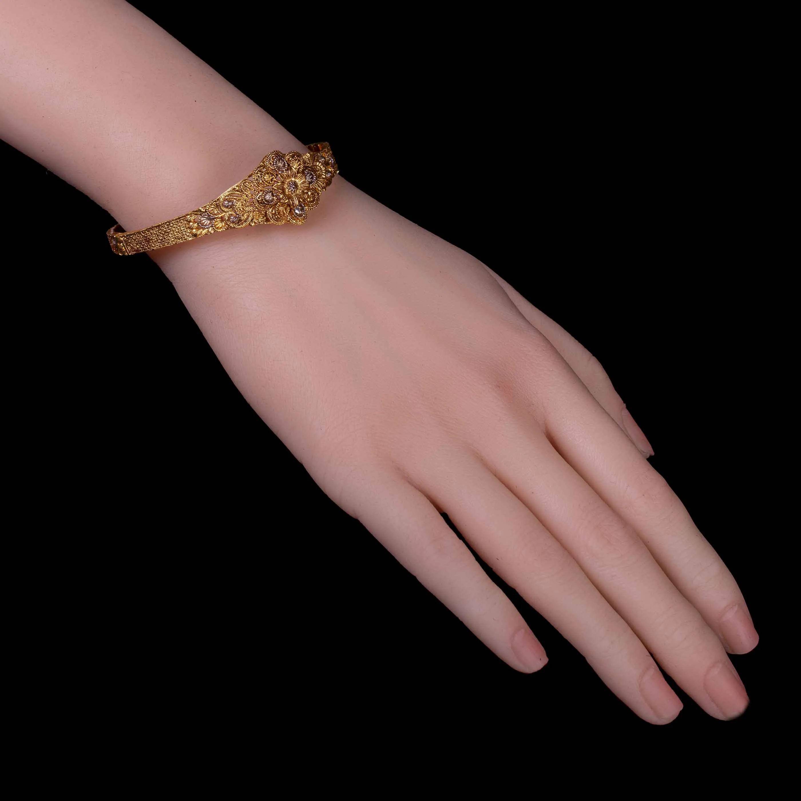 Gold Plated Single Piece Bracelet Bangle For Girl