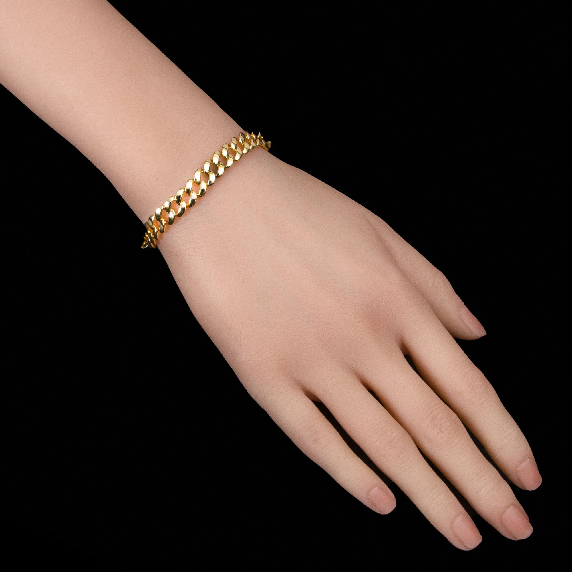 Classic Curb Luxe Bracelet