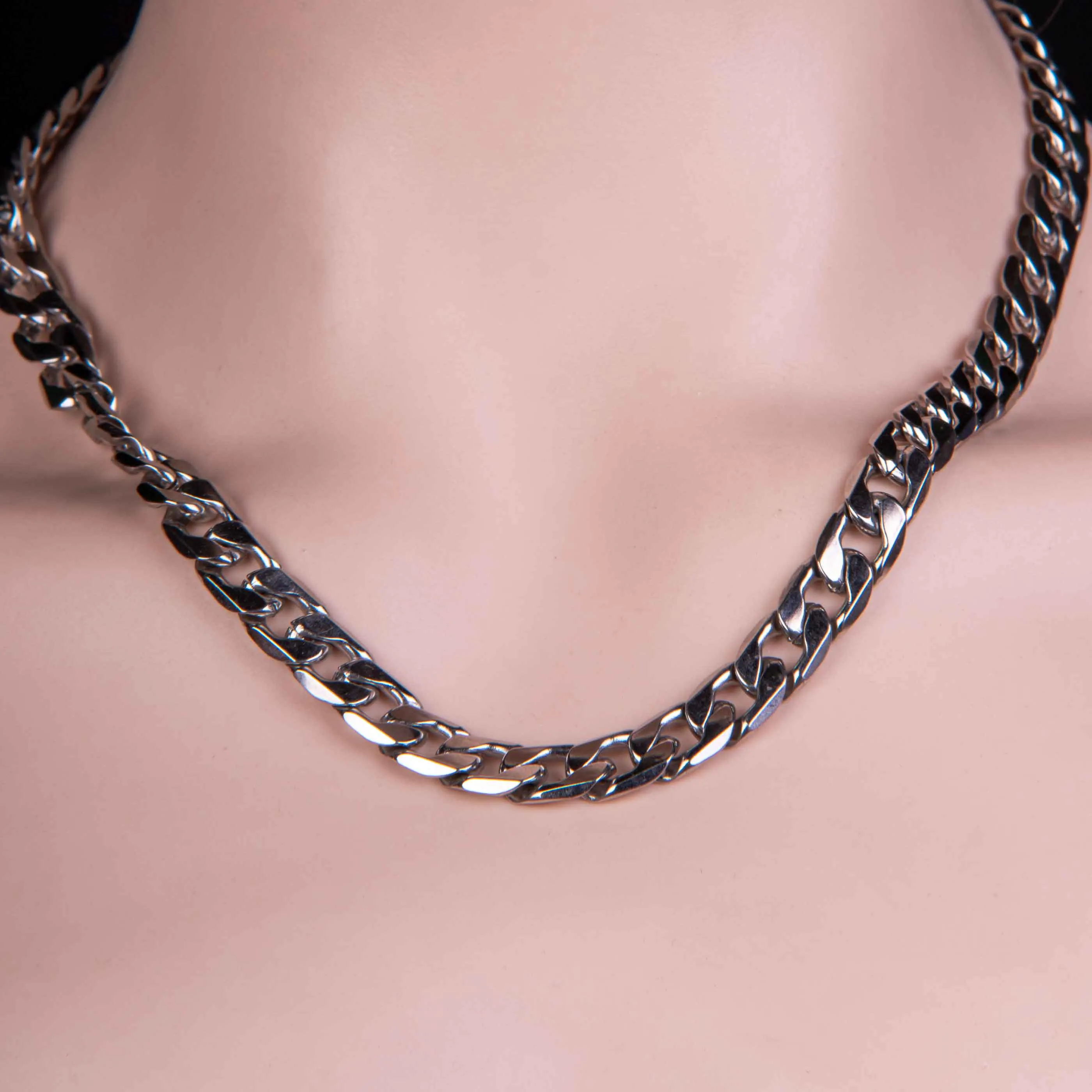 Bold Cuban Curb Chain