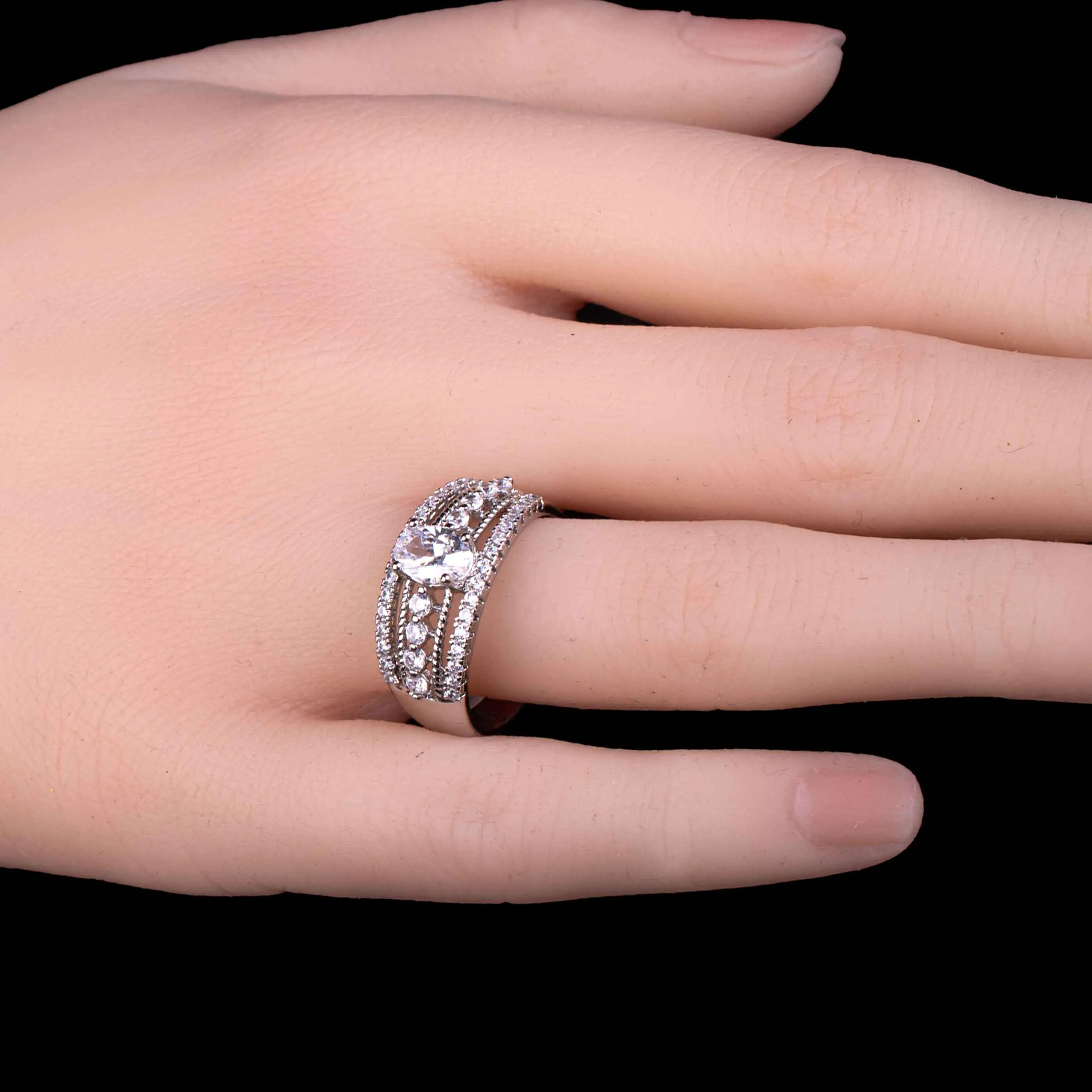 Silver Radiant Split Shank Ring