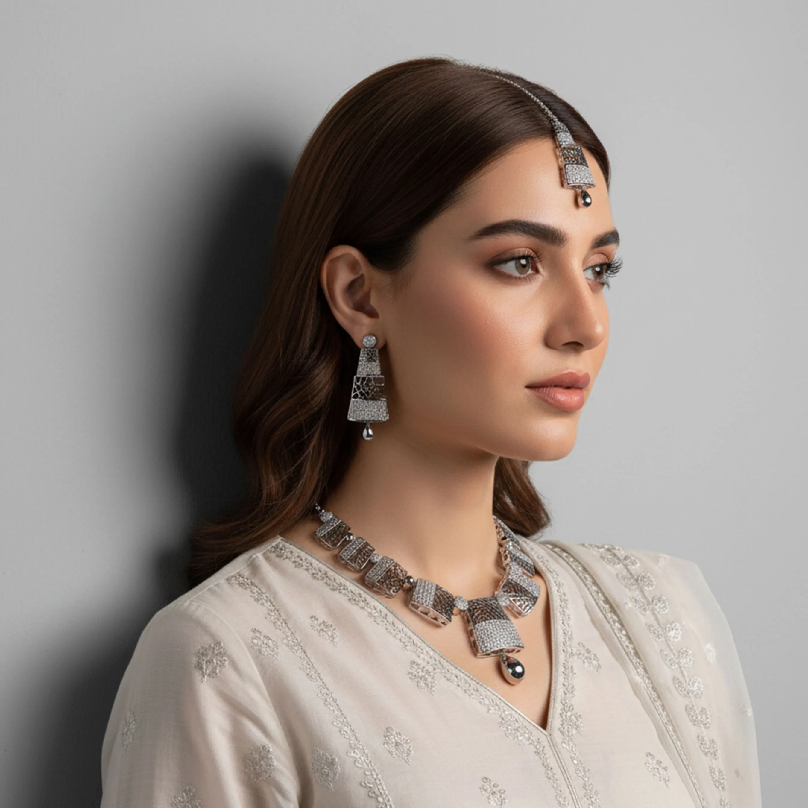 Silver Geometric Necklace Set