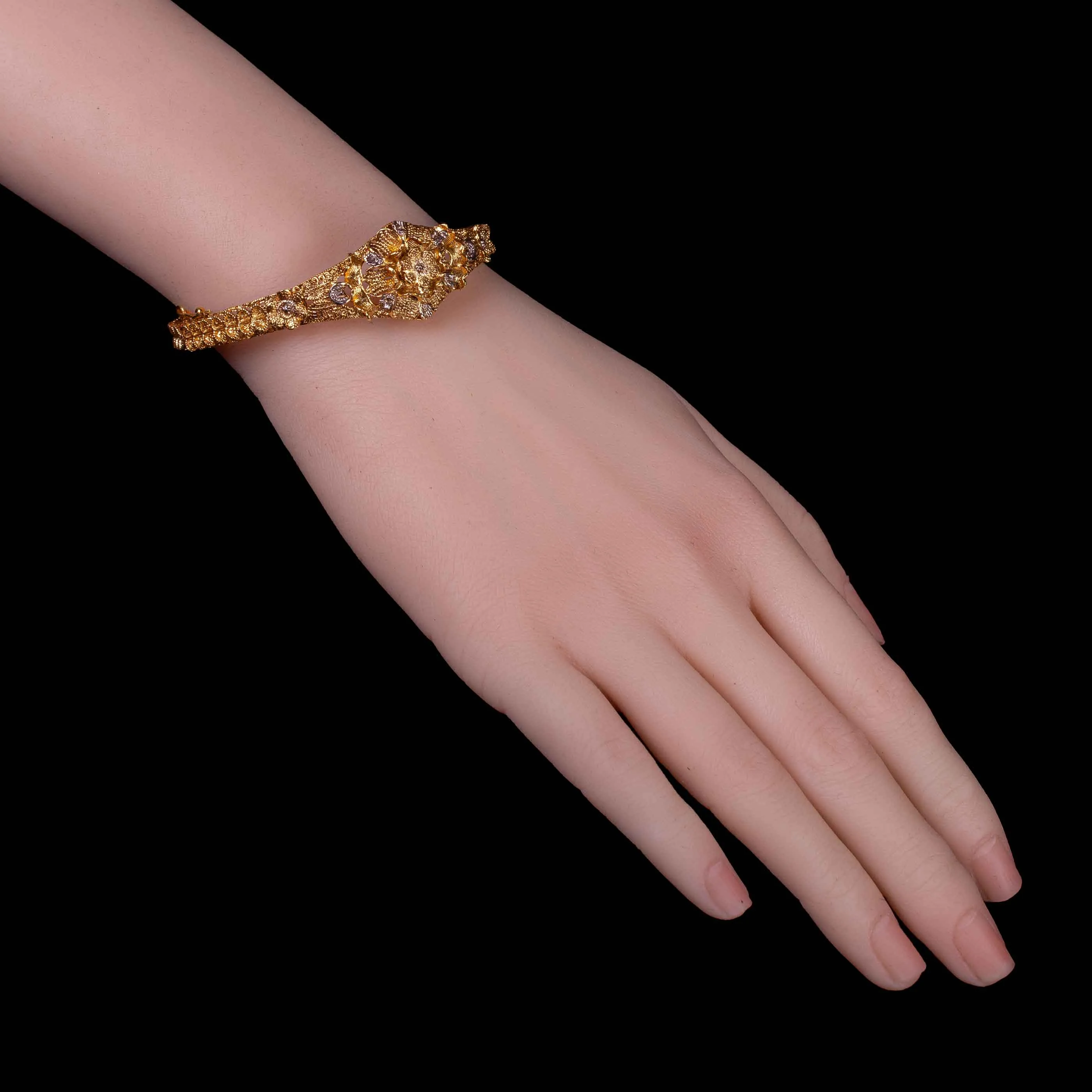 Fancy Gold Plated Single Bangle For Ladies